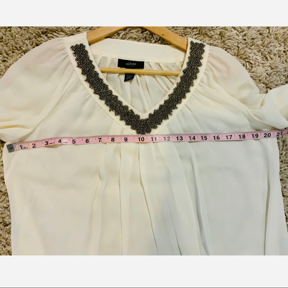 ❌SOLD❌ELEGANT ALFANI CREAM BLOUSE - Picture 6 of 10